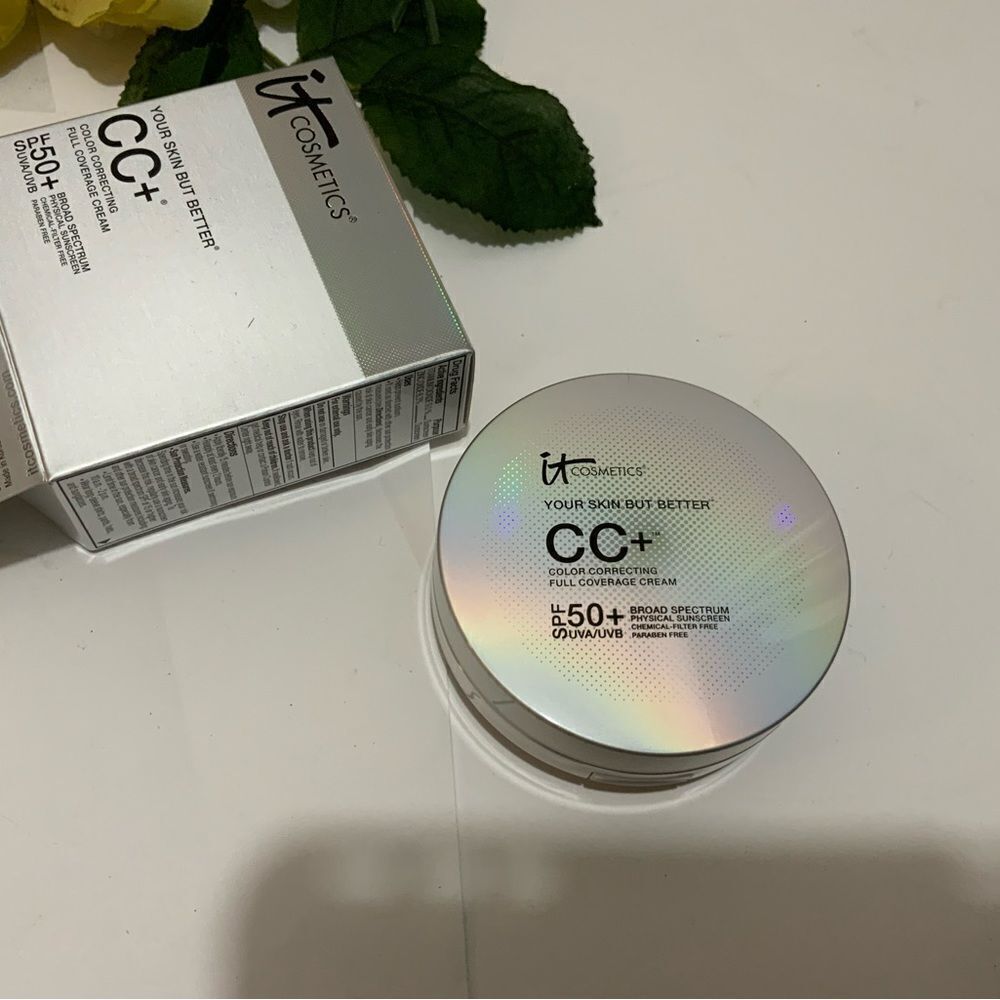 IT COSMETICS CC+ COLOR CORRECTING FULL COVERAGE CREAM COMPACT MEDIUM 0.47 oz
